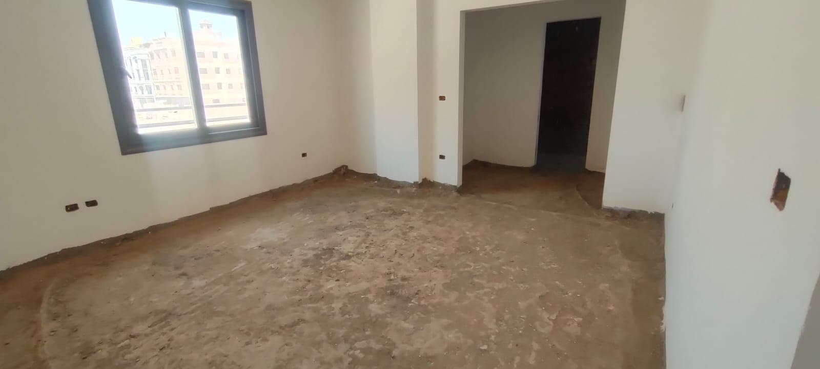 شقة 195 متر بالحي الثامن بيت الوطن بفيو جاردن مباشر