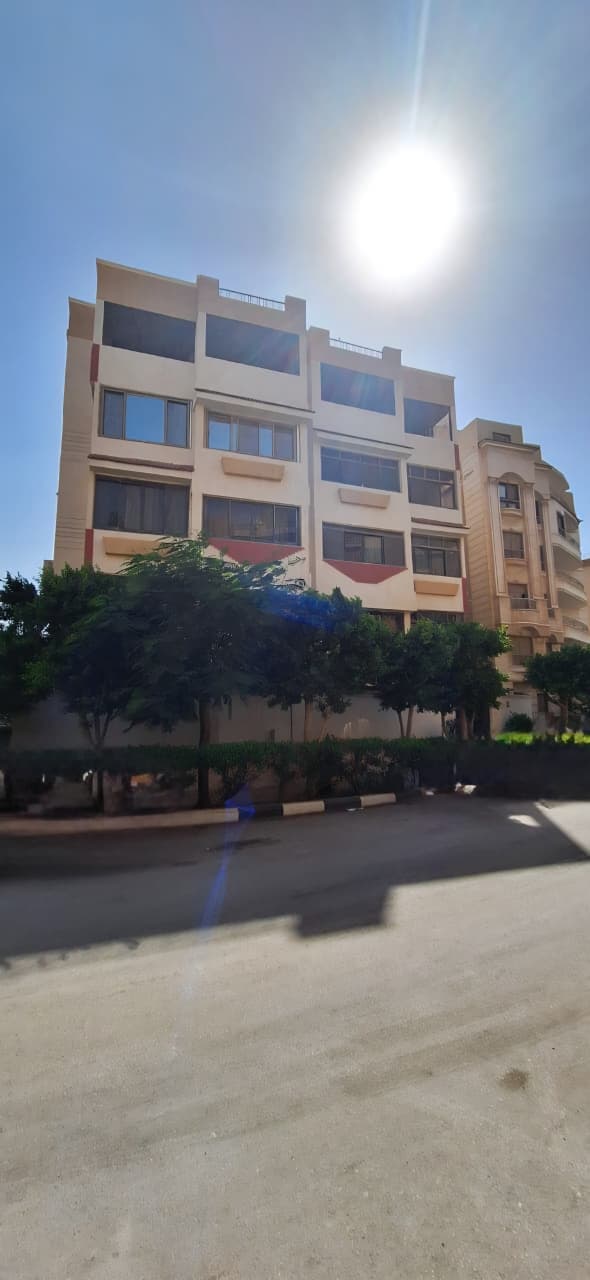 شقة ١٩٠ متر، الدبلوماسيين الهضبة العليا بالمقطم